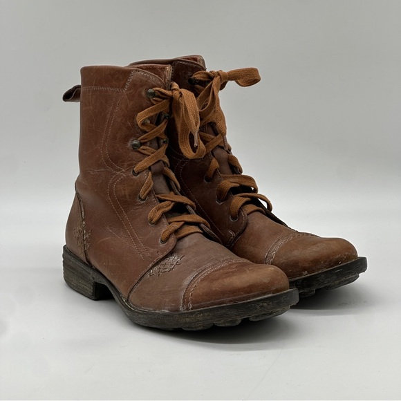 Soho Lab Leather Boots. Size 8.5 - Picture 8 of 10